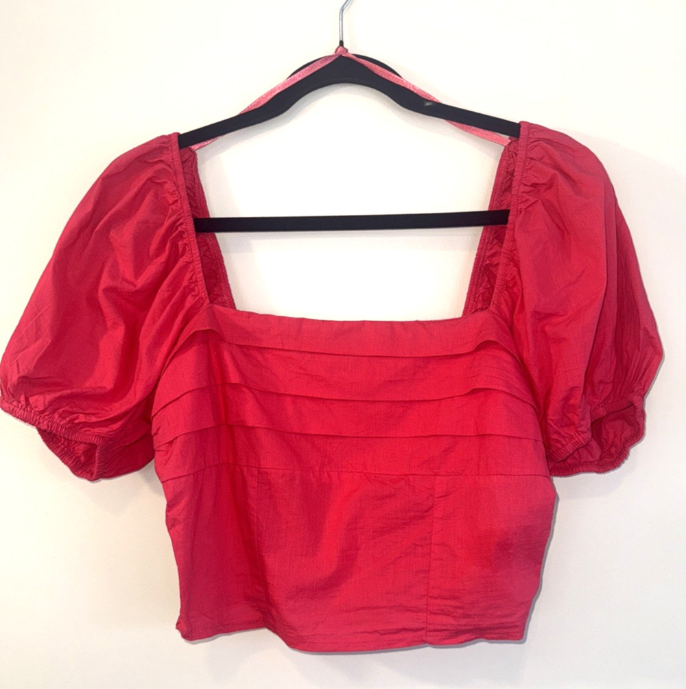 Sim & Sam Crop Top Pink Flame Puff Sleeves Women’s Med Stylish Lightweight NWT
